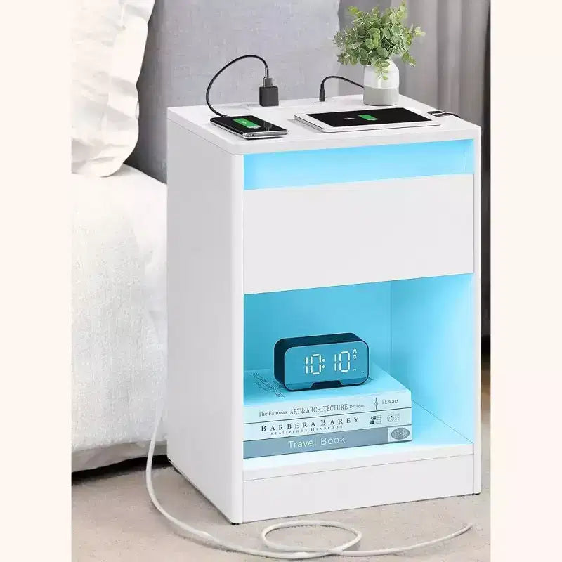 Comodino con Stazione di Ricarica, Tavolino da Notte con Cassetto, Luci LED Regolabili Moderne, 2 Prese CA, 2 Porte USB per Camera da Letto