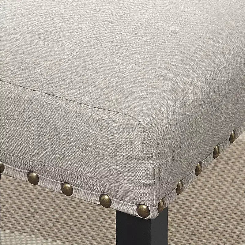 Set da pranzo in legno Biony Espresso di Roundhill Furniture con sedie in tessuto e borchie