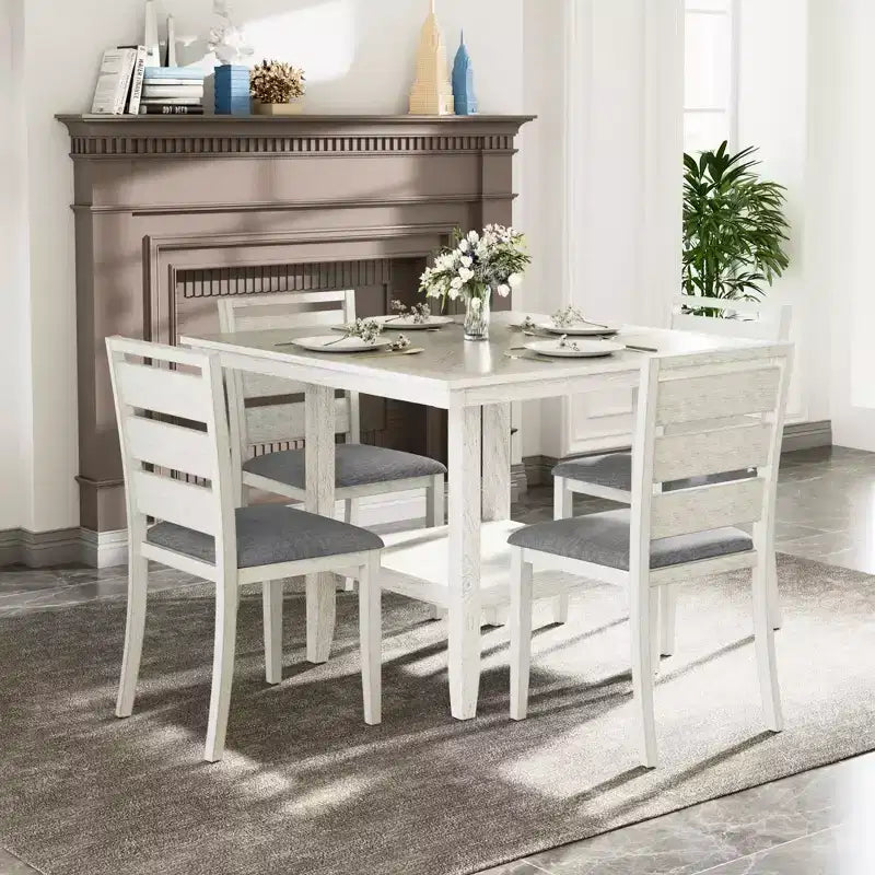 Set da pranzo rustico VECELO da 5 pezzi, tavolo quadrato in legno di gomma con ripiano e 4 sedie da pranzo imbottite senza braccioli per cucina, grigio