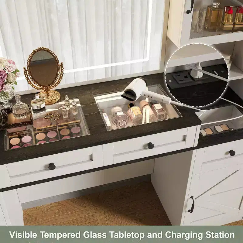Whisen Tavolo da Trucco con Specchio Touch LED, Sgabello Imbottito con Contenitore, Piano in Vetro, Stazione di Ricarica e Ampio Spazio di Archiviazione - Bianco