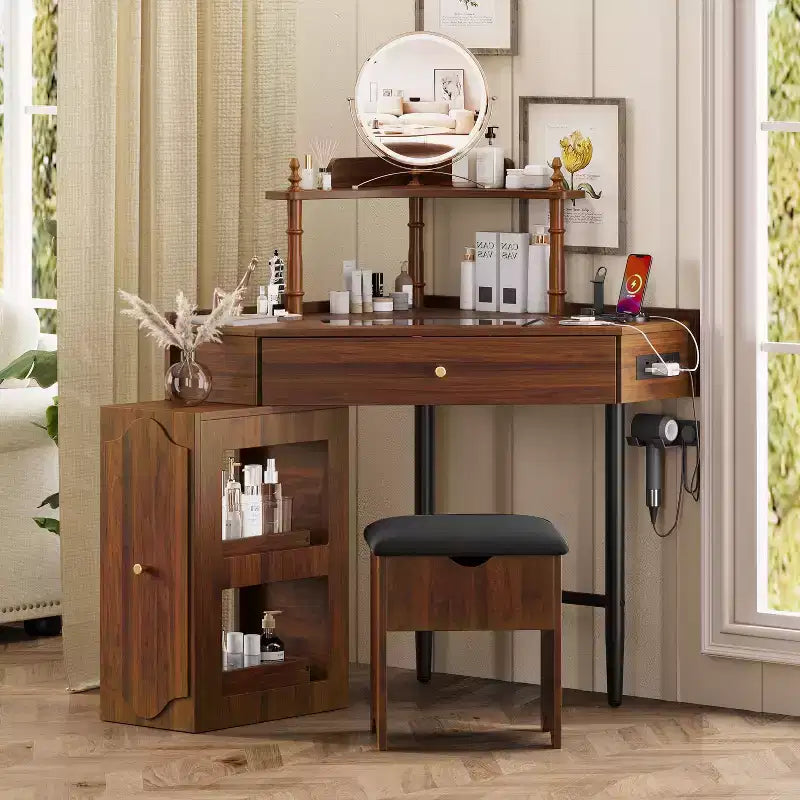 Set da toeletta angolare con sgabello e stazione di ricarica, scrivania da trucco triangolare con mobile laterale rimovibile, organizer con piano in vetro - ModernLuxe