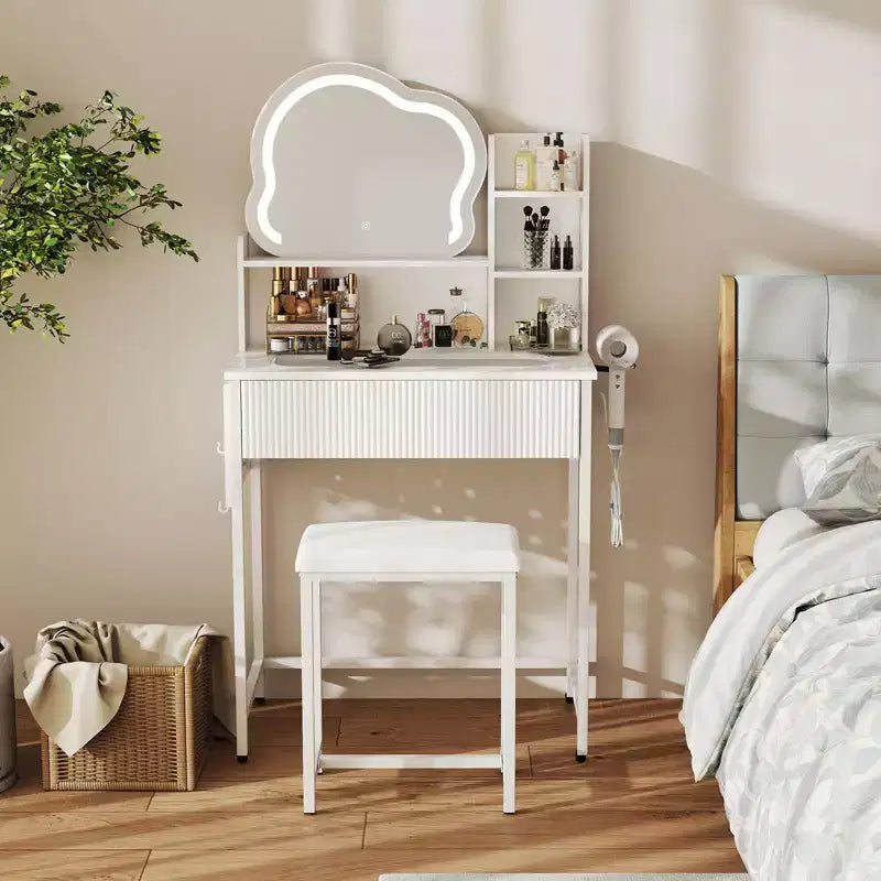 Set Toc. da Trucco con Specchio Illuminato a LED e Presa di Corrente, Tavolo da Trucco