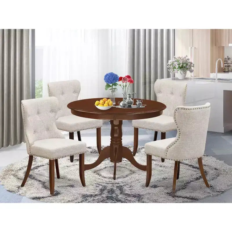 Tavolo da pranzo HomeStock 5 pezzi, piano in legno massello finitura mogano con 4 sedie