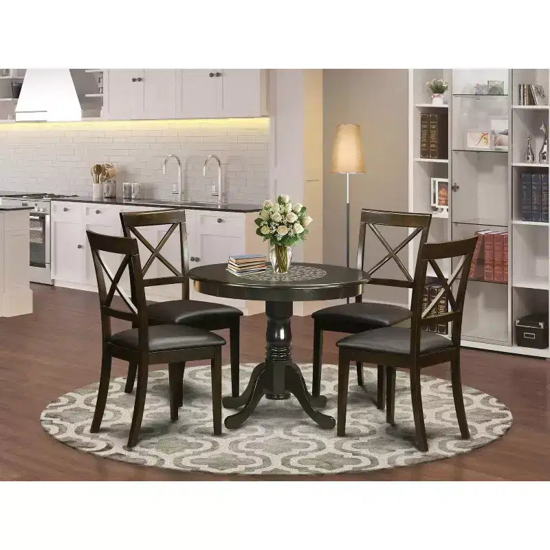 Tavolo da pranzo HomeStock 5 pezzi, rotondo, finitura color cappuccino, con piano in legno massello e 4 sedie