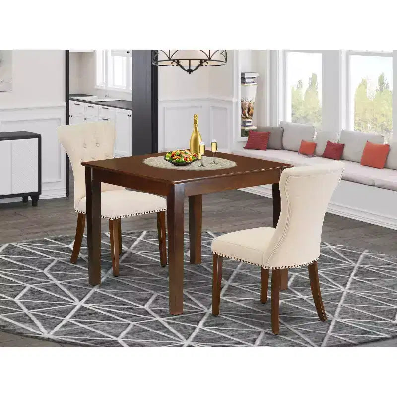 Set da pranzo HomeStock 3 pezzi con tavolo rettangolare in legno massello finitura mogano