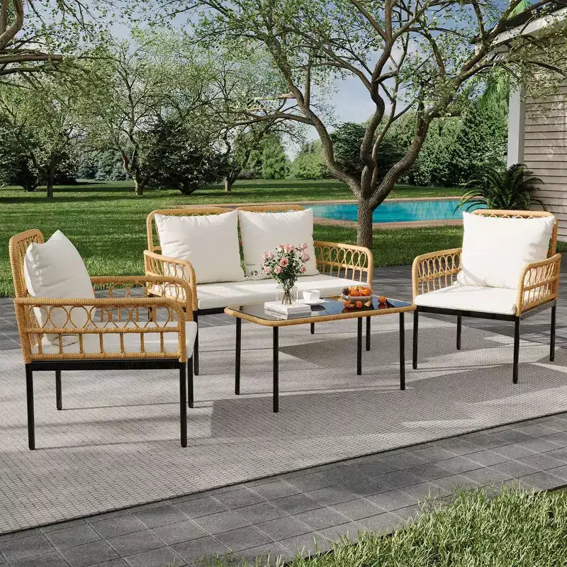 Set da bistrò da patio in vimini da 4 pezzi con tavolino con piano in vetro e sedie moderne in rattan, per appartamento, cortile, portico, balcone, prato