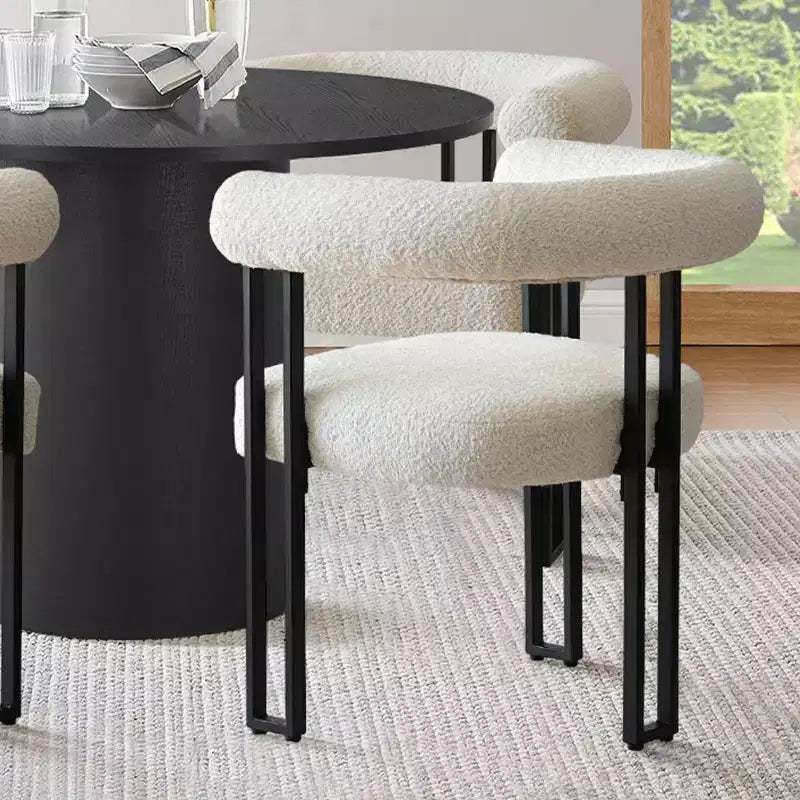 Set da pranzo moderno rotondo nero da 5 pezzi, tavolo con piedistallo e 4 sedie da pranzo imbottite in bouclé per cucina o appartamento - Panipeachy