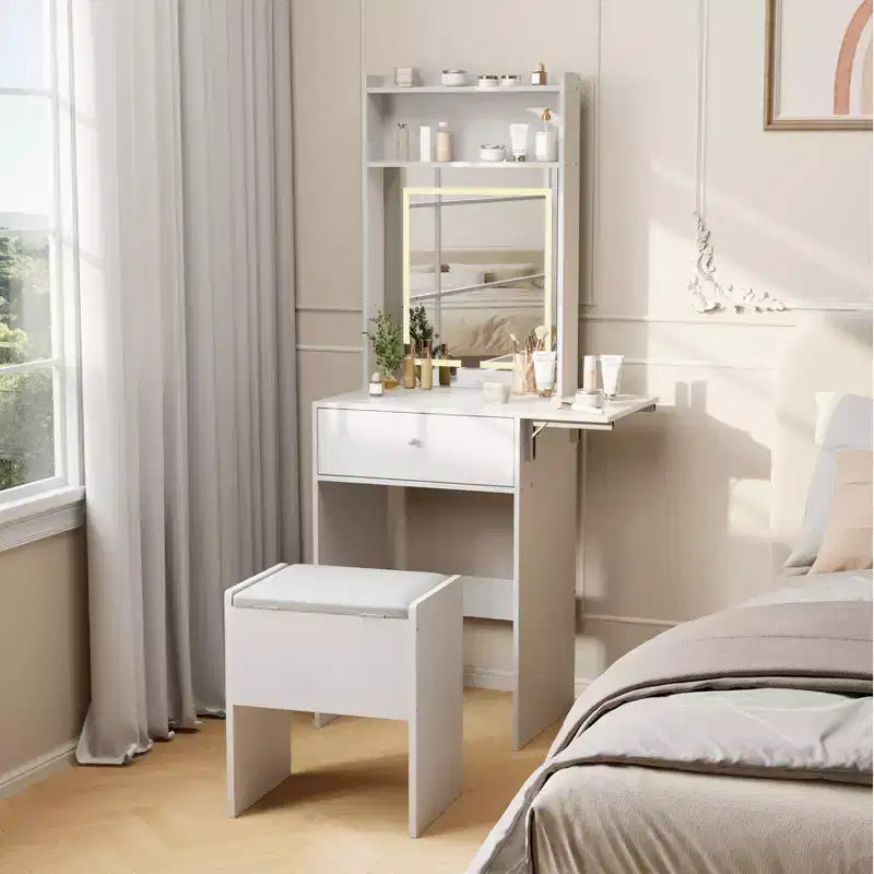 GustoWave Scrivania Toeletta Bianca con Specchio Grande, Tavolino Trucco Piccolo con Pannello Ribaltabile, Sedia Contenitore e Scaffali Aperti per Camera da Letto