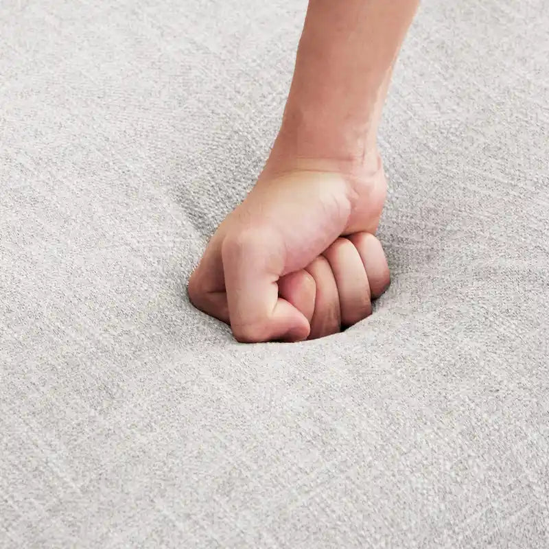 Poltrona imbottita Mid Century da 27.7 con struttura in legno massello e pouf