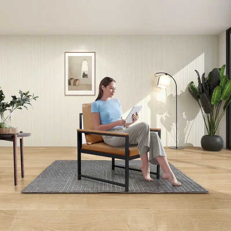 Camel 29.13 Arm Chair with Non-slip Feet