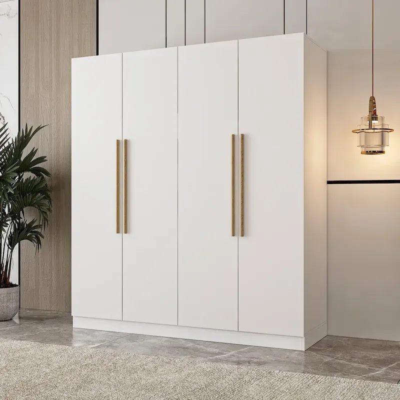 Moderne vrijstaande kledingkast van massief hout met opbergplanken