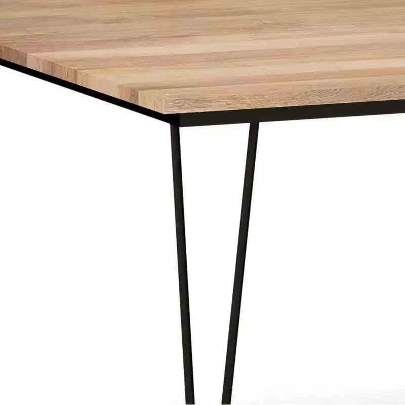 Set da pranzo WyndenHall Elisse Moreno 9 pezzi nero anticato/argento