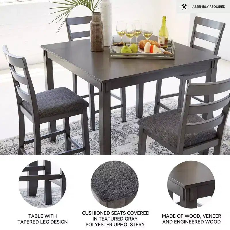 Set da 5 tavolo e sgabelli da bar Bridson, altezza bancone, grigio - Signature Design by Ashley: Finitura opaca transizionale, sedili imbottiti
