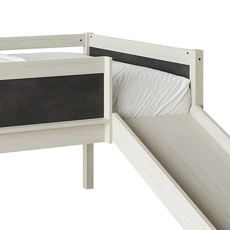 Letto a soppalco basso classico singolo CraftPorch con lavagna, scivolo e scaletta