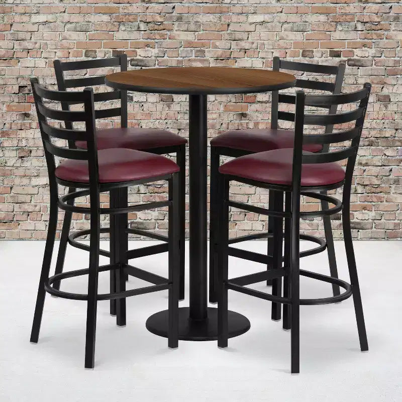 Set tavolo rotondo laminato Flash Furniture da 30'' con base rotonda e 4 sgabelli da bar in metallo con schienale a scala