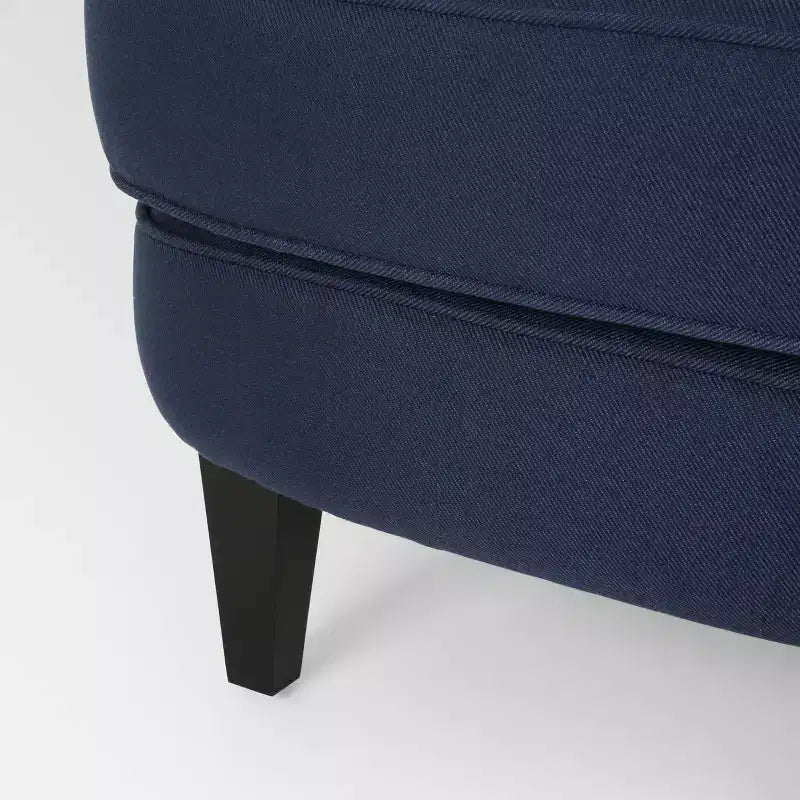 Eigentijdse Correia-fauteuil met poef - Christopher Knight Home