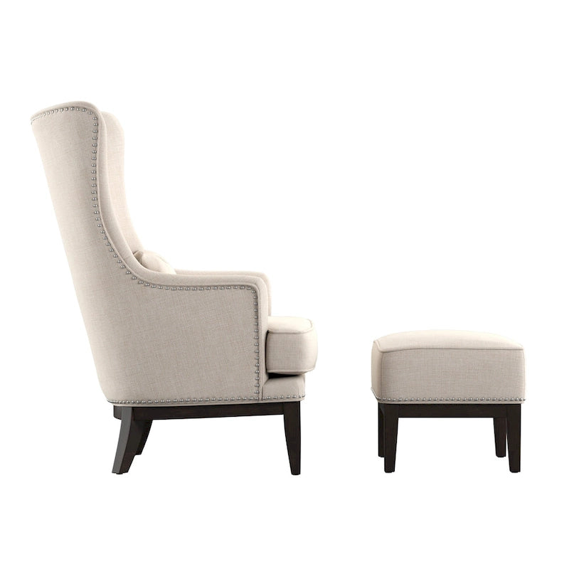 Poltrona lounge Capella Highback Wing con poggiapiedi di iNSPIRE Q Artisan