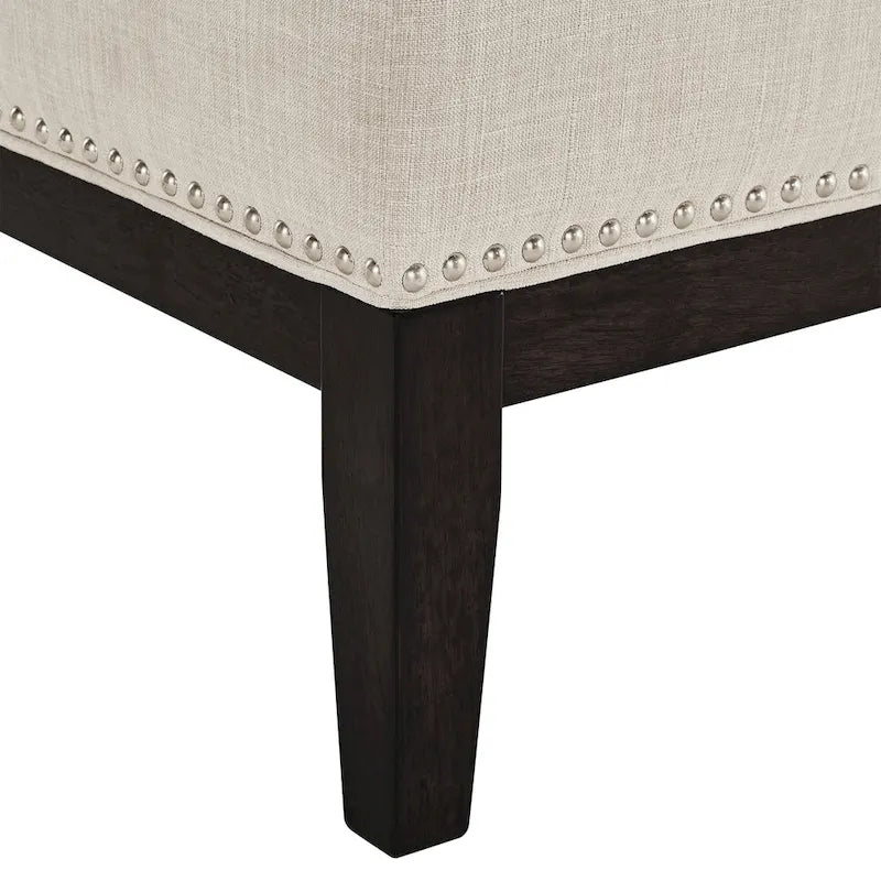 Poltrona lounge Capella Highback Wing con poggiapiedi di iNSPIRE Q Artisan
