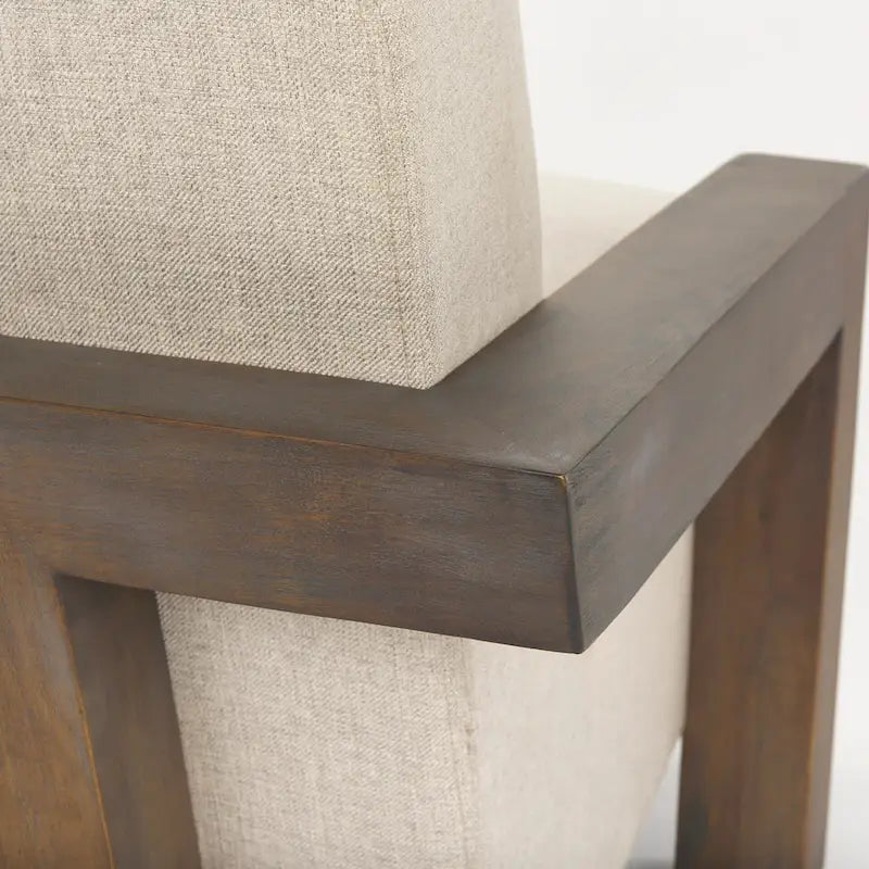 Poltrona decorativa Sovereign in tessuto beige con struttura in legno massello marrone scuro
