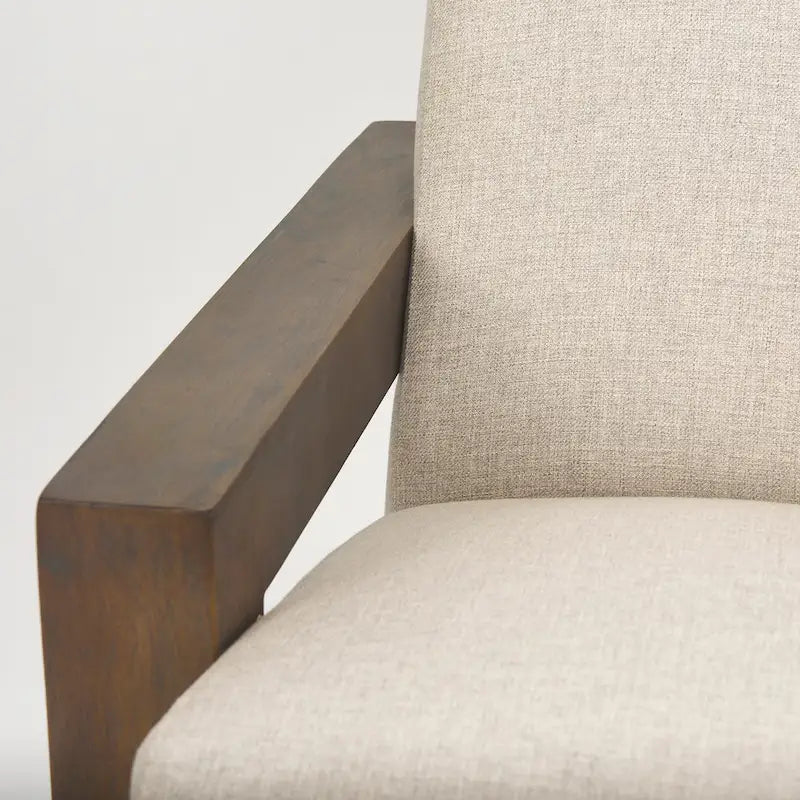 Poltrona decorativa Sovereign in tessuto beige con struttura in legno massello marrone scuro