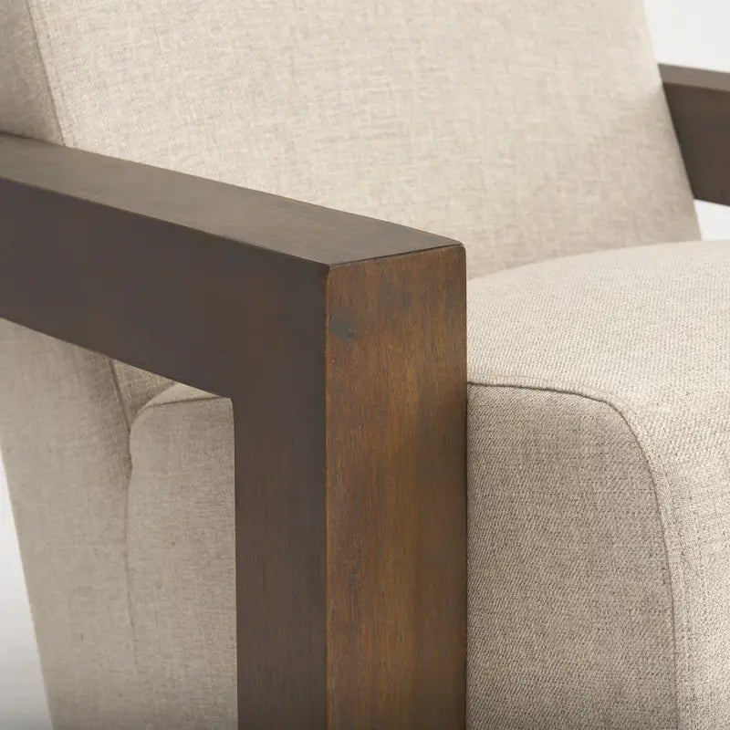 Poltrona decorativa Sovereign in tessuto beige con struttura in legno massello marrone scuro