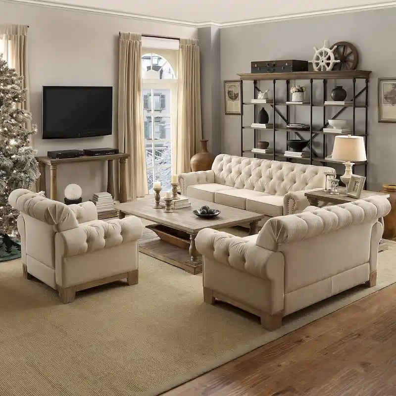 Poltrona Chesterfield Greenwich "Tufted Scroll Arm Nailhead" di iNSPIRE Q Artisan