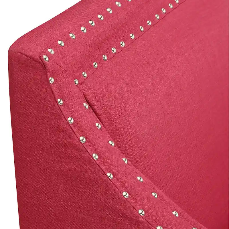 Poltrona d'accento Erica con borchie decorative cromate