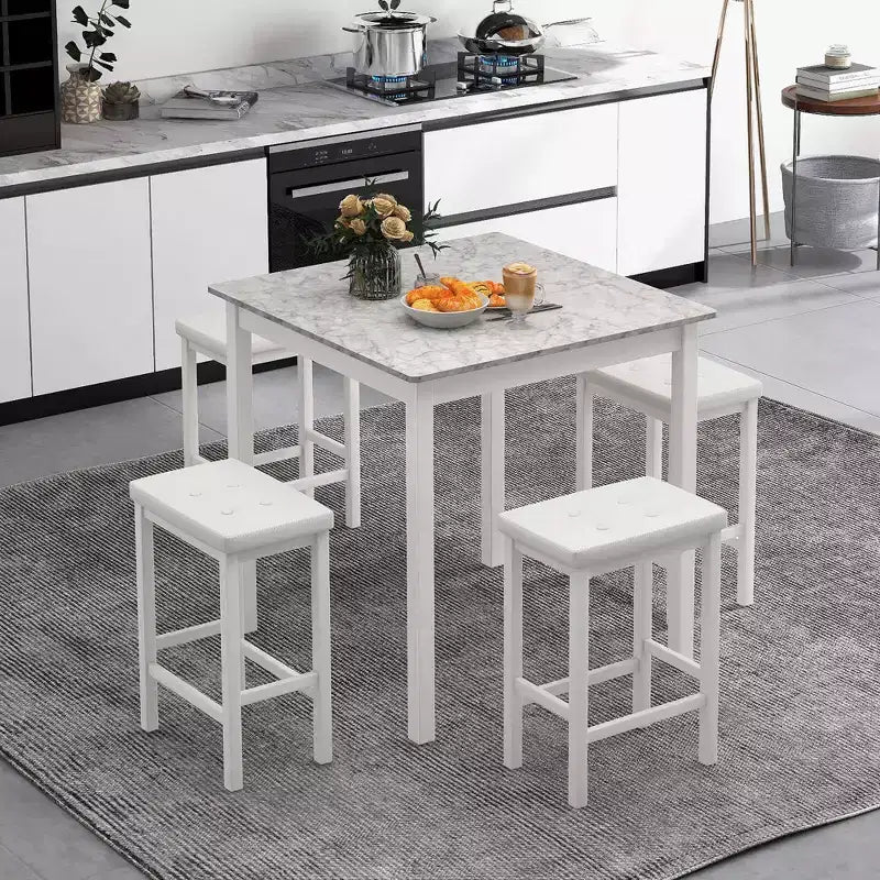 Costway Set Tavolo da Bar 5 Pezzi Tavolo Quadrato da Pranzo e 4 Sgabelli da Bar Imbottiti in Pelle PVC Marrone/Bianco