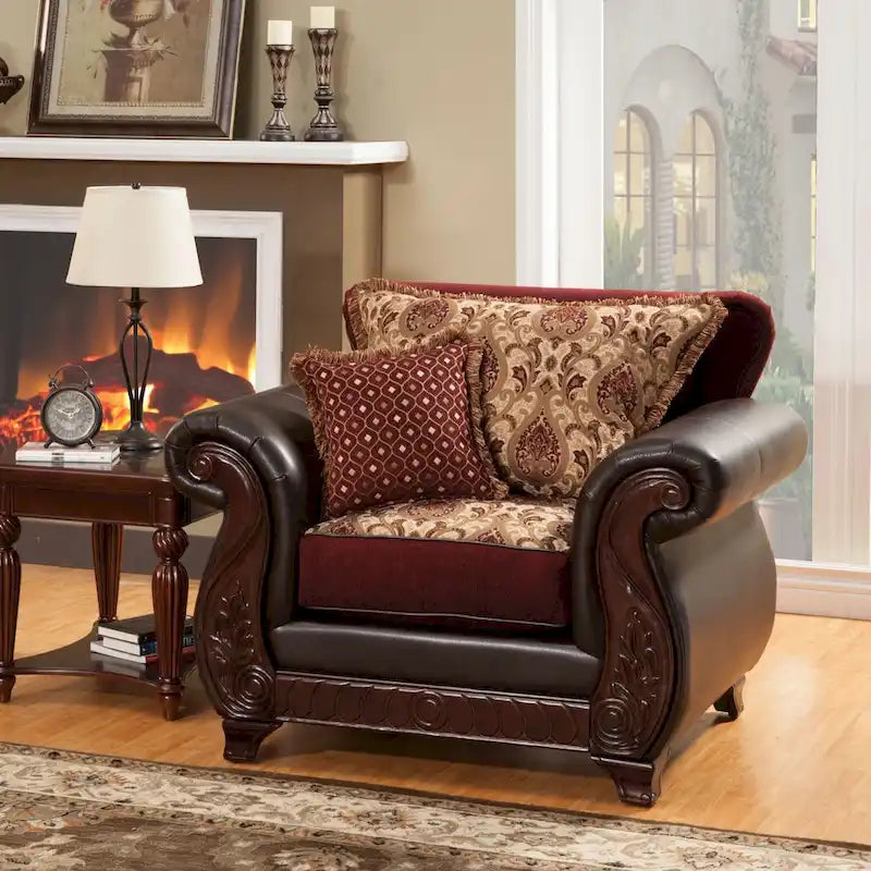 Poltrona Corz tradizionale imbottita in ecopelle con motivo damascato di Furniture of America