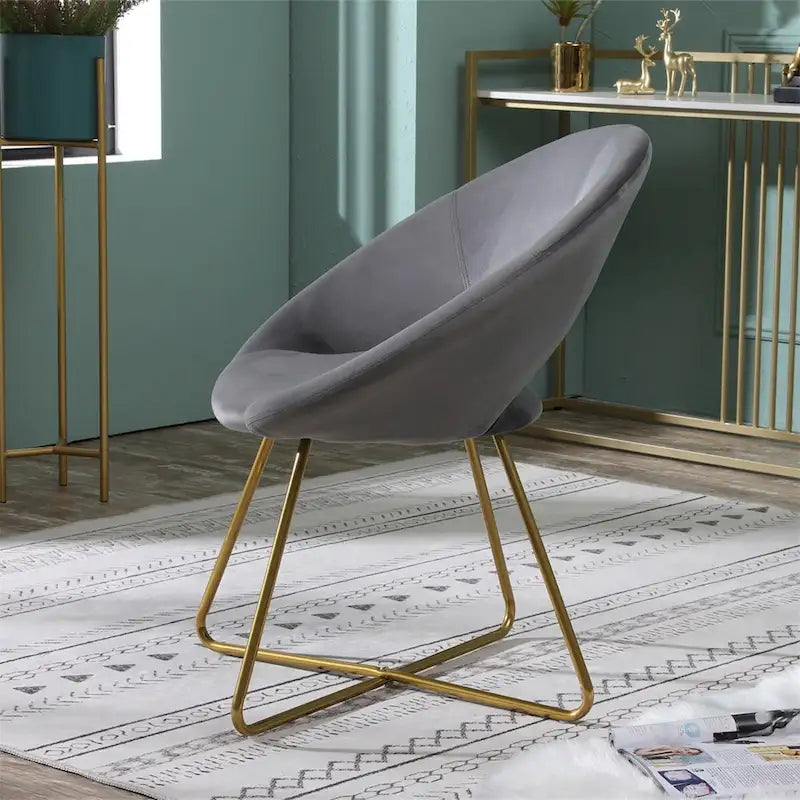 Sedia di design in velluto setoso con base rifinita color oro