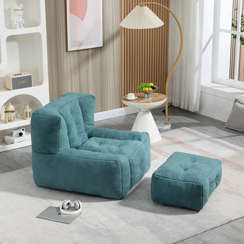 Flauschiger Sitzsack mit Memory-Schaumstoff und Hocker