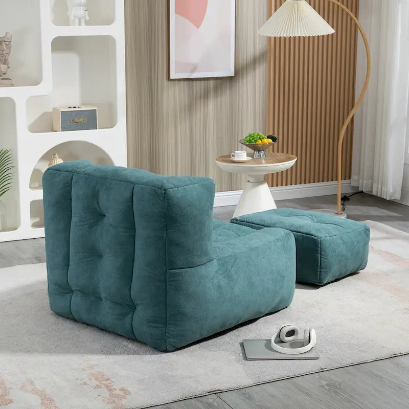 Flauschiger Sitzsack mit Memory-Schaumstoff und Hocker